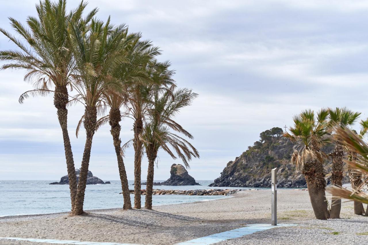 Apartment 250 M From The Beach Almunecar Exterior foto